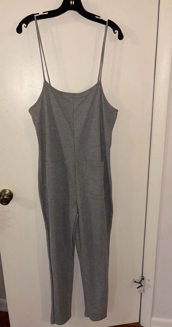 SHEIN Women's Gray Waffle Knit Spaghetti Strap Jumpsuit with Pockets Size XL